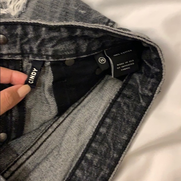 GRLFRND Cindy Short - Picture 7 of 8